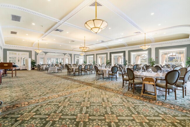 Building Photo - 700 Ocean Ave N