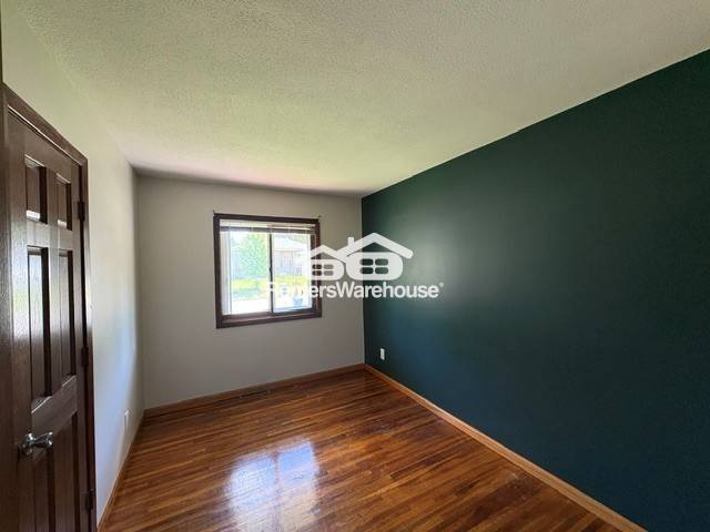 Building Photo - 255 Twilite Terrace NE