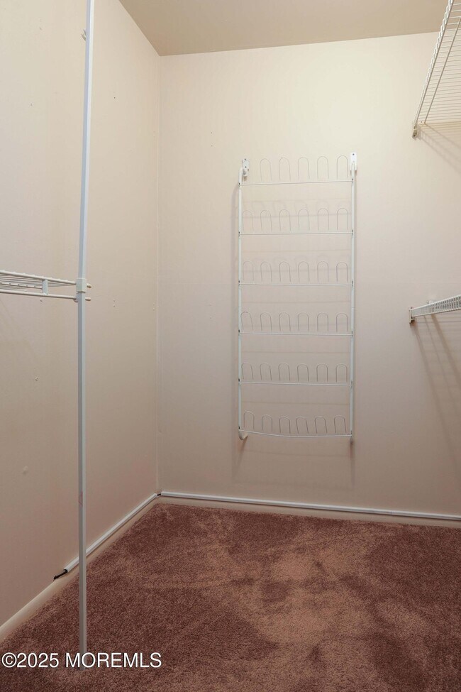 Building Photo - 705 Zlotkin Cir
