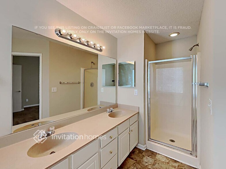 Building Photo - 8626 Bodkin Ct