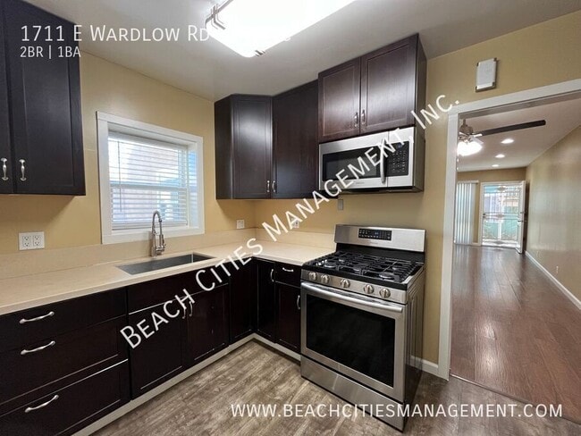 Building Photo - 1711 E Wardlow Rd