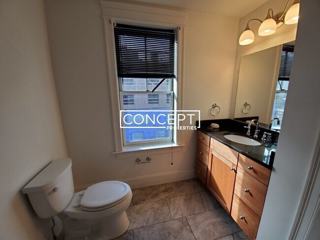 Building Photo - 6 Westminster Ave