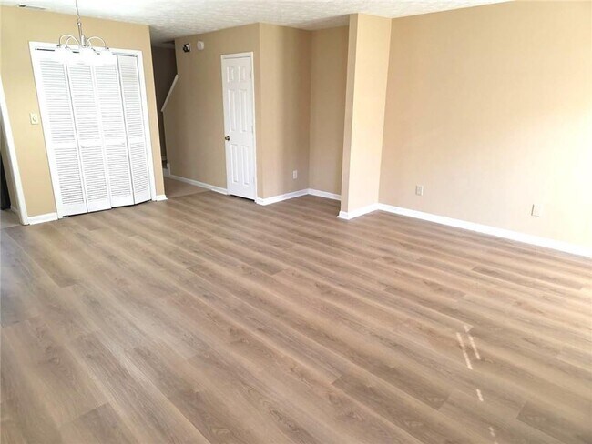 Building Photo - 2378 Cove Rd