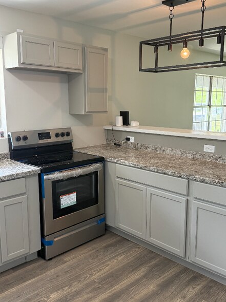 Building Photo - 3596 LA-44