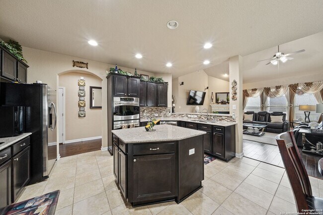 Building Photo - Beautiful 4 Bedroom Home in Turning Stone,...
