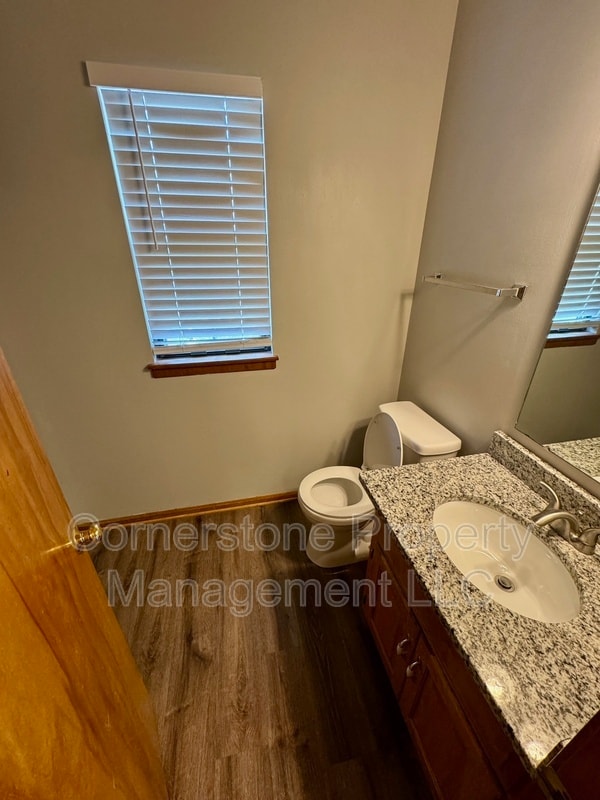 Building Photo - 2529 Crestline Ct