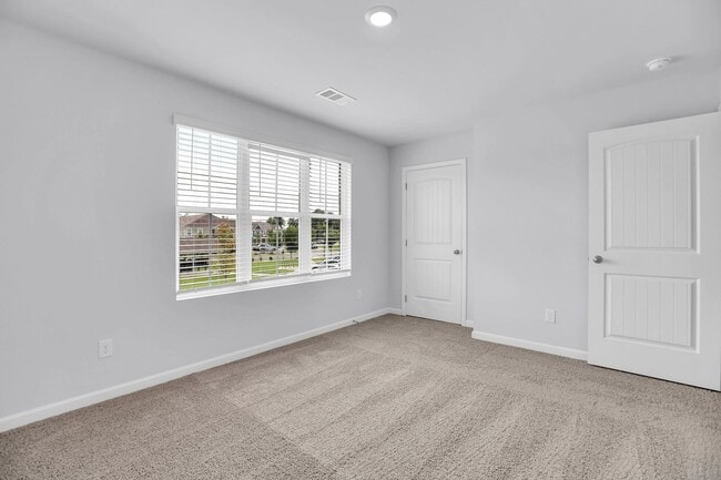 Building Photo - 719 Ashbrook Dr