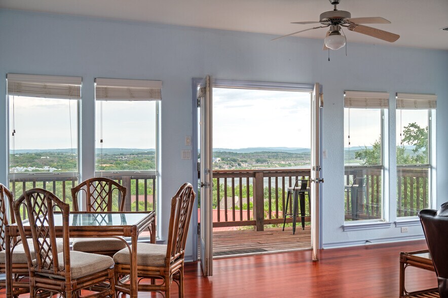 Additional room above garage - 500 Sinclair Dr