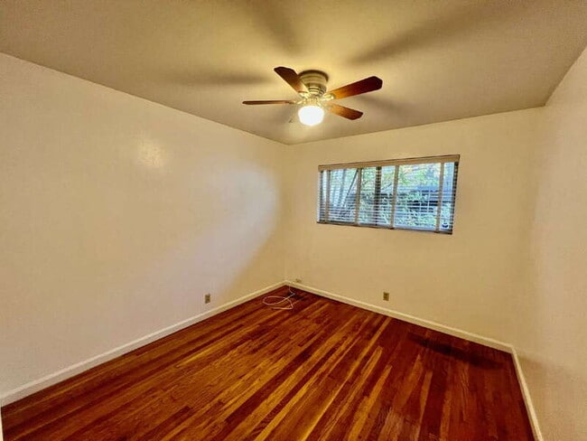 Building Photo - 280 Markham Ave