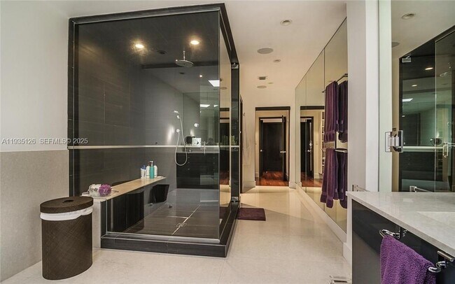 Building Photo - 3020 Brickell Ave