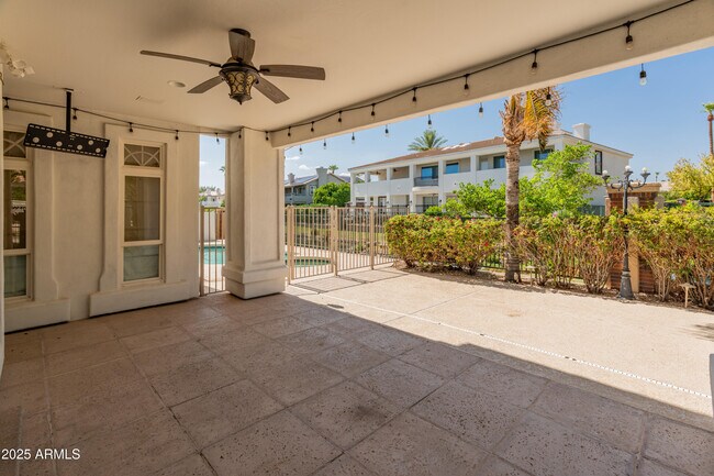 Building Photo - 5820 W Del Lago Cir