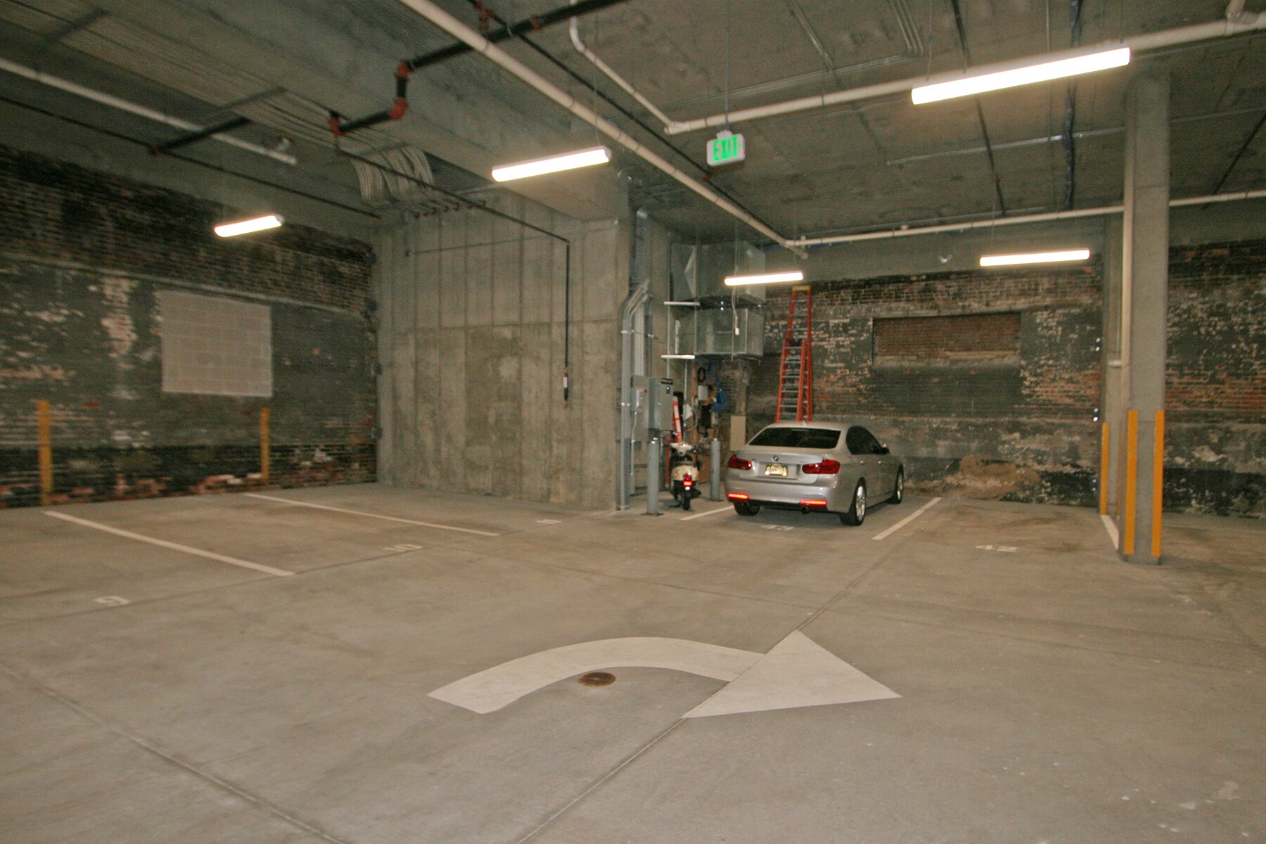 Parking Garage - 1300 N Ogden St