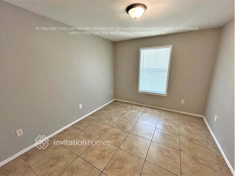 Building Photo - 6975 W Cactus Wren Dr