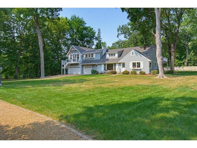 Building Photo - 2615 Shadywood Rd