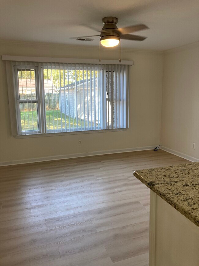 Building Photo - 21705 Bon Heur St
