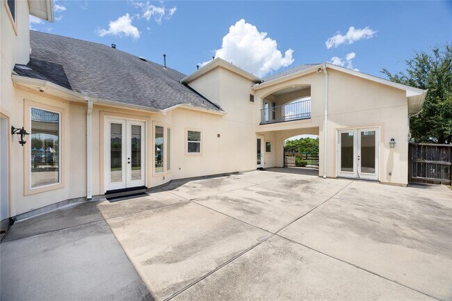 Building Photo - 25207 Springwood Lake Dr