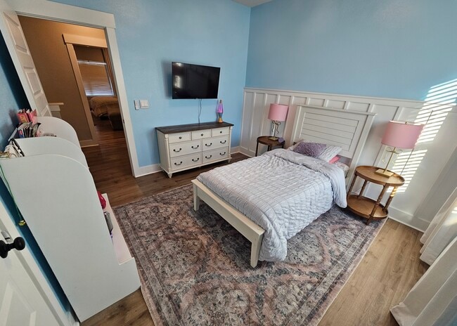 Building Photo - 5825 Danbury Blvd