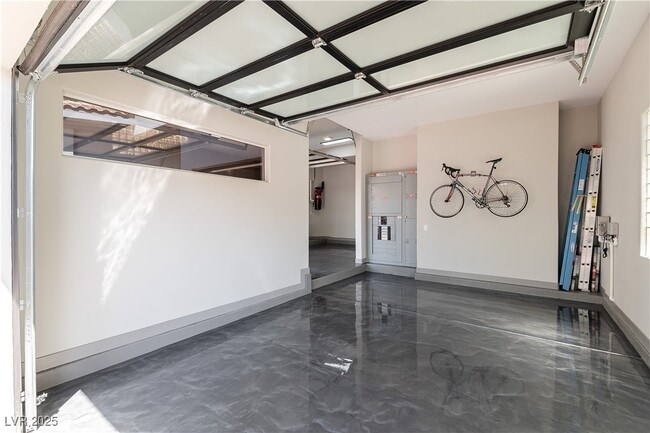 Building Photo - 7880 Dana Point Ct