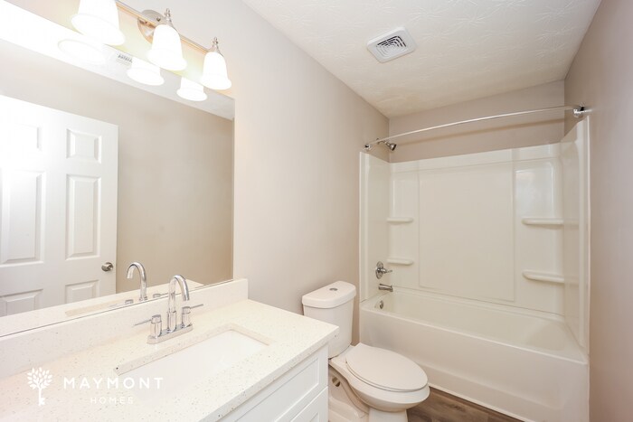 Building Photo - 313 Sarasota Ln