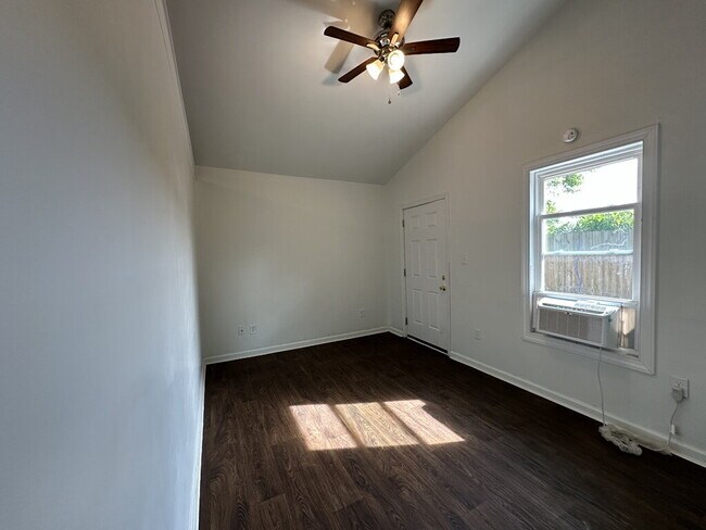 Building Photo - 133 Preston Rd