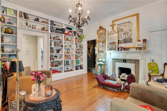 Building Photo - Queen Anne Victorian Estate