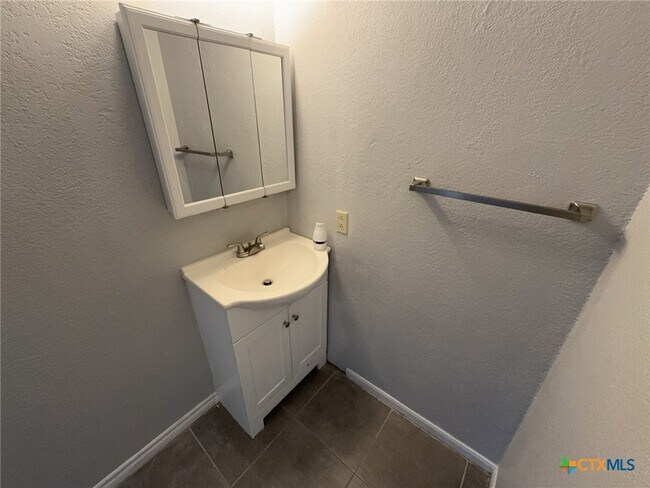 Building Photo - 1704 Big Bend Dr