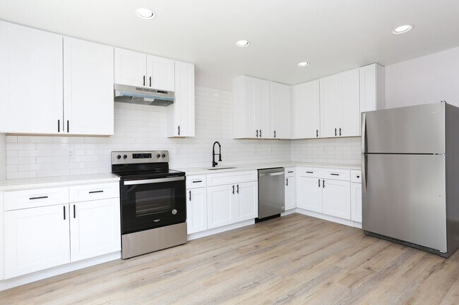 Building Photo - RENOVATED 3-BEDROOM HOME IN CONVERSE, JUDS...