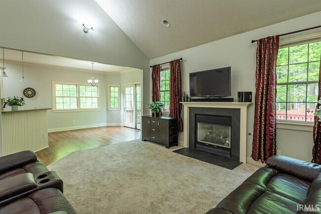 Building Photo - 1532 S Andrew Cir