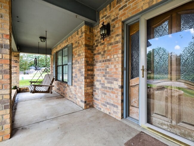 Primary Photo - 18270 Stillwood Ln