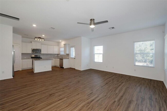 Building Photo - 424 Red Buckeye Loop