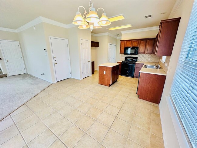 Building Photo - 16216 Castletroy Dr