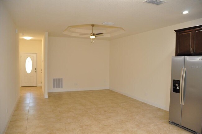 Building Photo - 17 Rainbow Ln