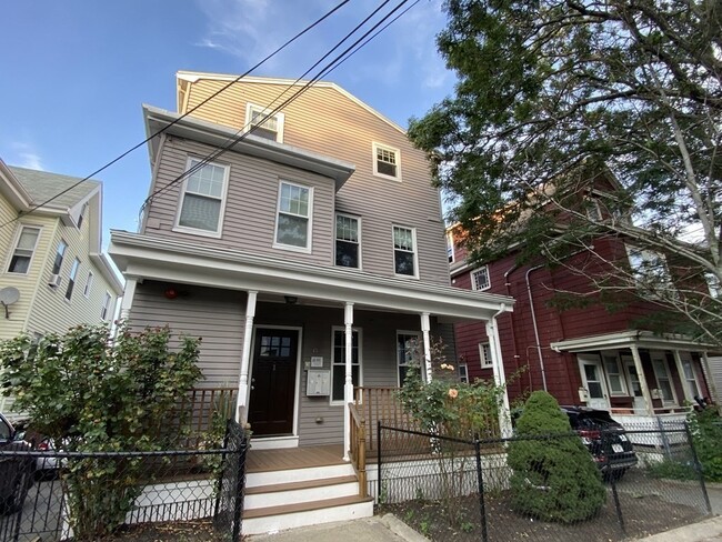Building Photo - 43 Derby St