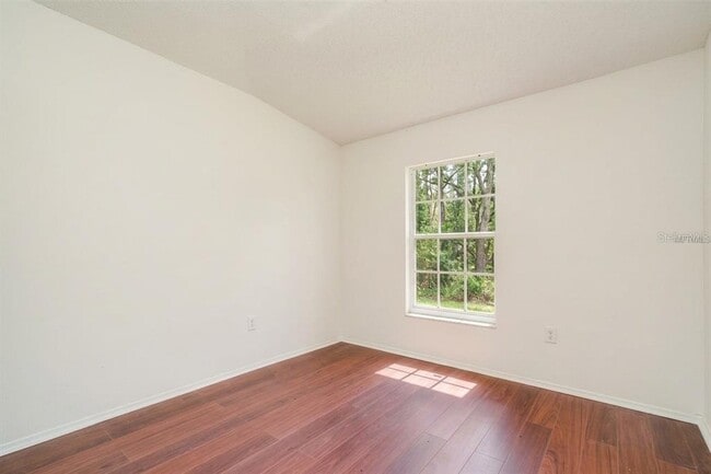 Building Photo - 8829 Coral Palms Ct