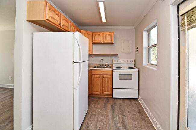 Building Photo - 151 N Orlando Ave