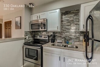 Building Photo - 330 Oakland-102