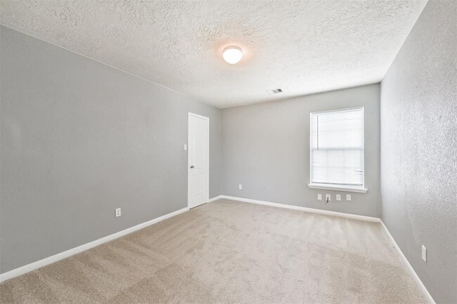 Building Photo - 22218 Orchard Dale Dr
