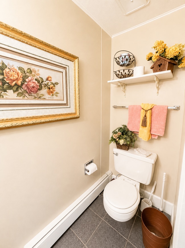 Building Photo - Caretaker Rental Opportunity – Fully Furnished Home in Historic Spring City