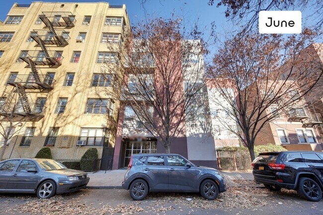 Building Photo - 59 Hawthorne Street