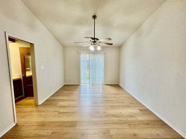 Building Photo - REDUCED!!!  Charming 3 Bedroom 2 Bath Home for Rent in the Ranchwood Estates