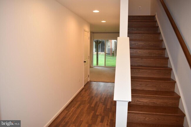 Building Photo - 22455 Glenbow Way