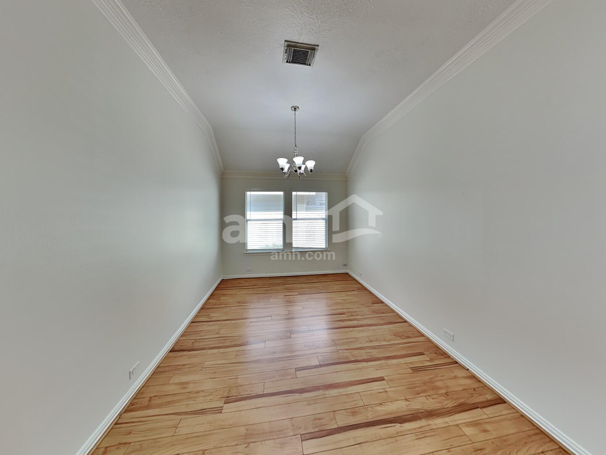 Building Photo - 30919 Blue Ridge Park Ln