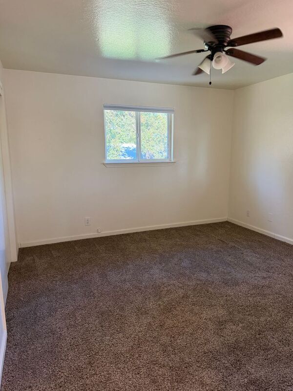 Building Photo - 2714 San Fernando Way