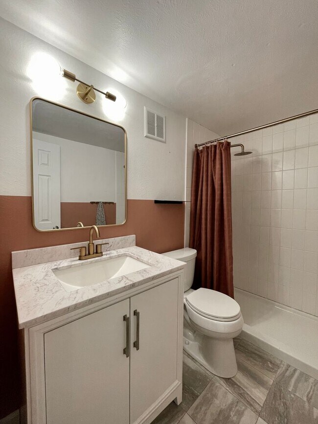 Building Photo - Spacious 2bed/2bath Condo in Aurora