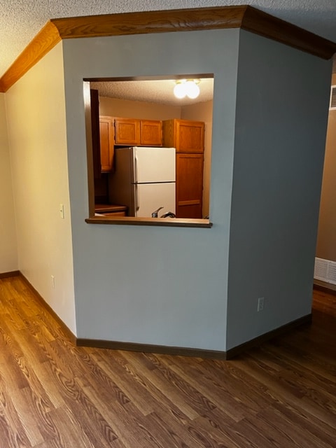 Building Photo - 3560 Blue Jay Way