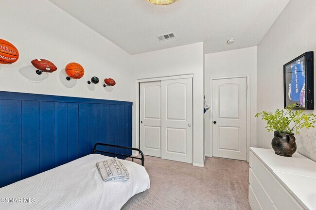 Building Photo - 425 Stratus Ln