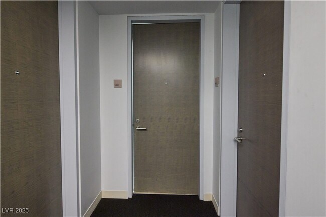 Building Photo - 3726 S Las Vegas Blvd