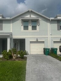 Building Photo - 526 Salisbury Cir
