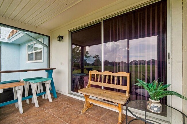 Building Photo - 11110 Carriage Hill Dr