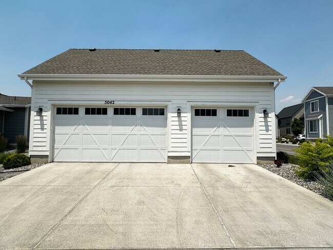 Building Photo - Amazing Home Available in the Heart of Highland UT!